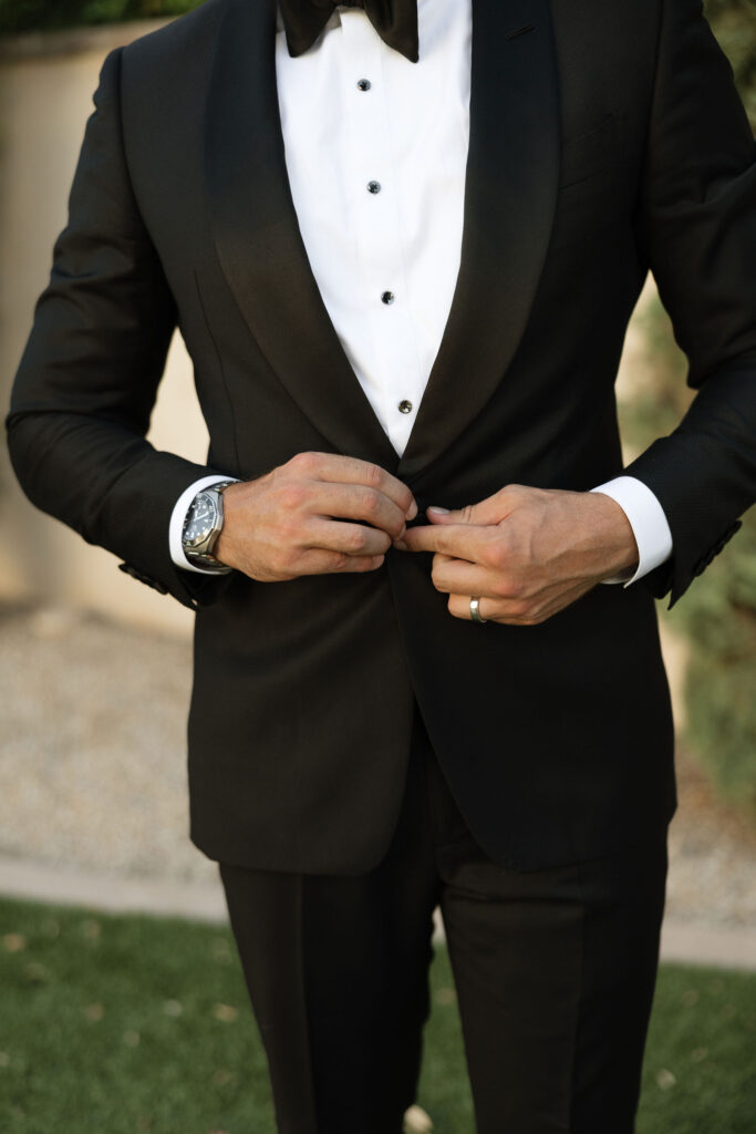 groom detail photos